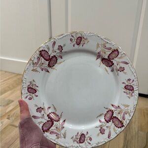 Elegant Yusui Dinner Plate